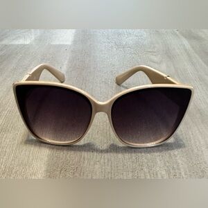 Retro-Inspired Beige Cat Eye Sunglasses – Quilted Arms, Oversized Frame